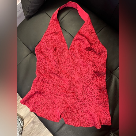 Guess satin halter top XS NWT - Picture 2 of 4